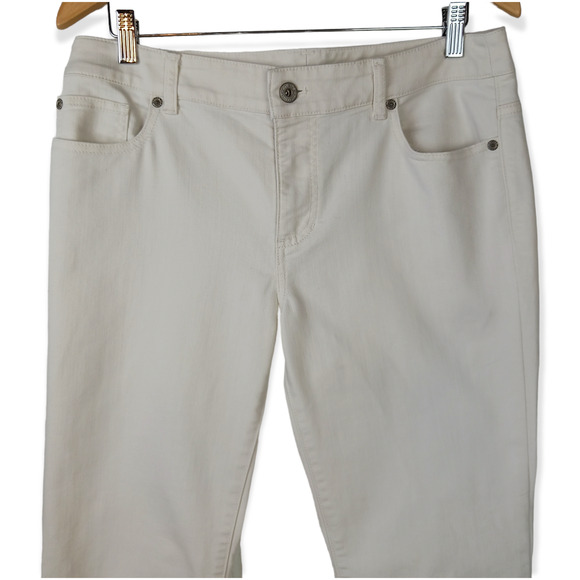 Chico's SZ 1 (US 8/M) Platinum Denim Jeans Ultimate Fit Slim Leg In Off White - Picture 3 of 8